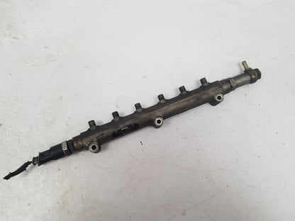 2002 - 2005 Volvo S60  Saloon Injection Rail 8658252