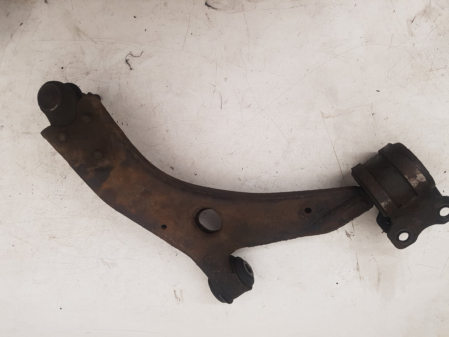 2010 - 2015 Volvo S80 II 124 Saloon Left Front Lower Control Arm 31429321