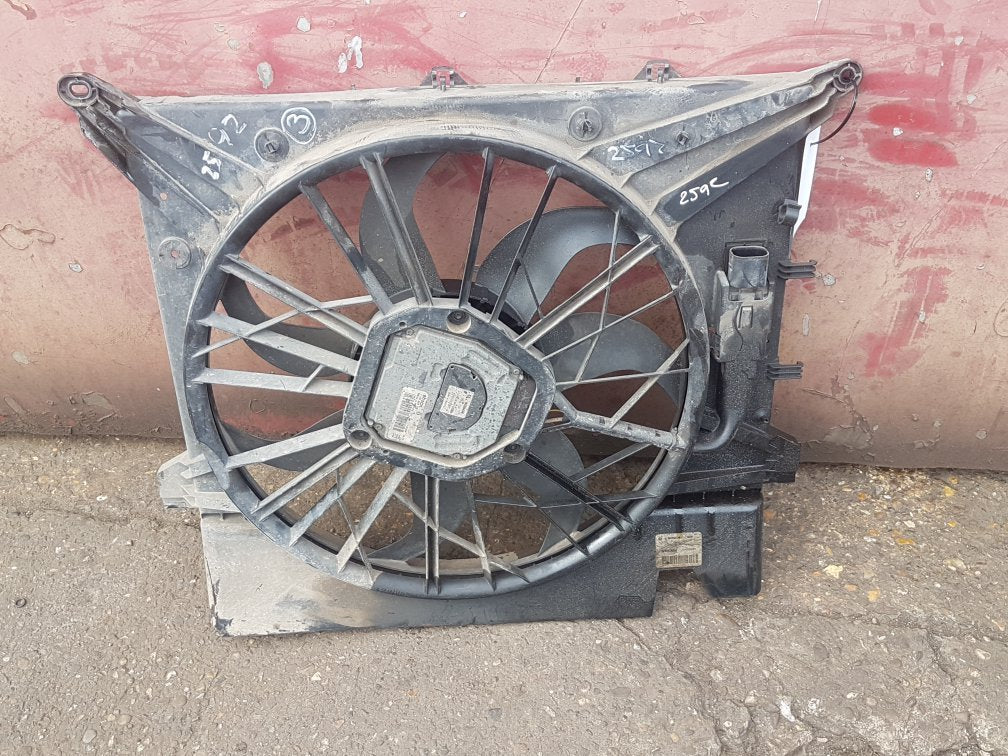 2002 - 2006 Volvo XC90  Estate RADIATOR FAN & COWLING (A/C CAR) 3137229010