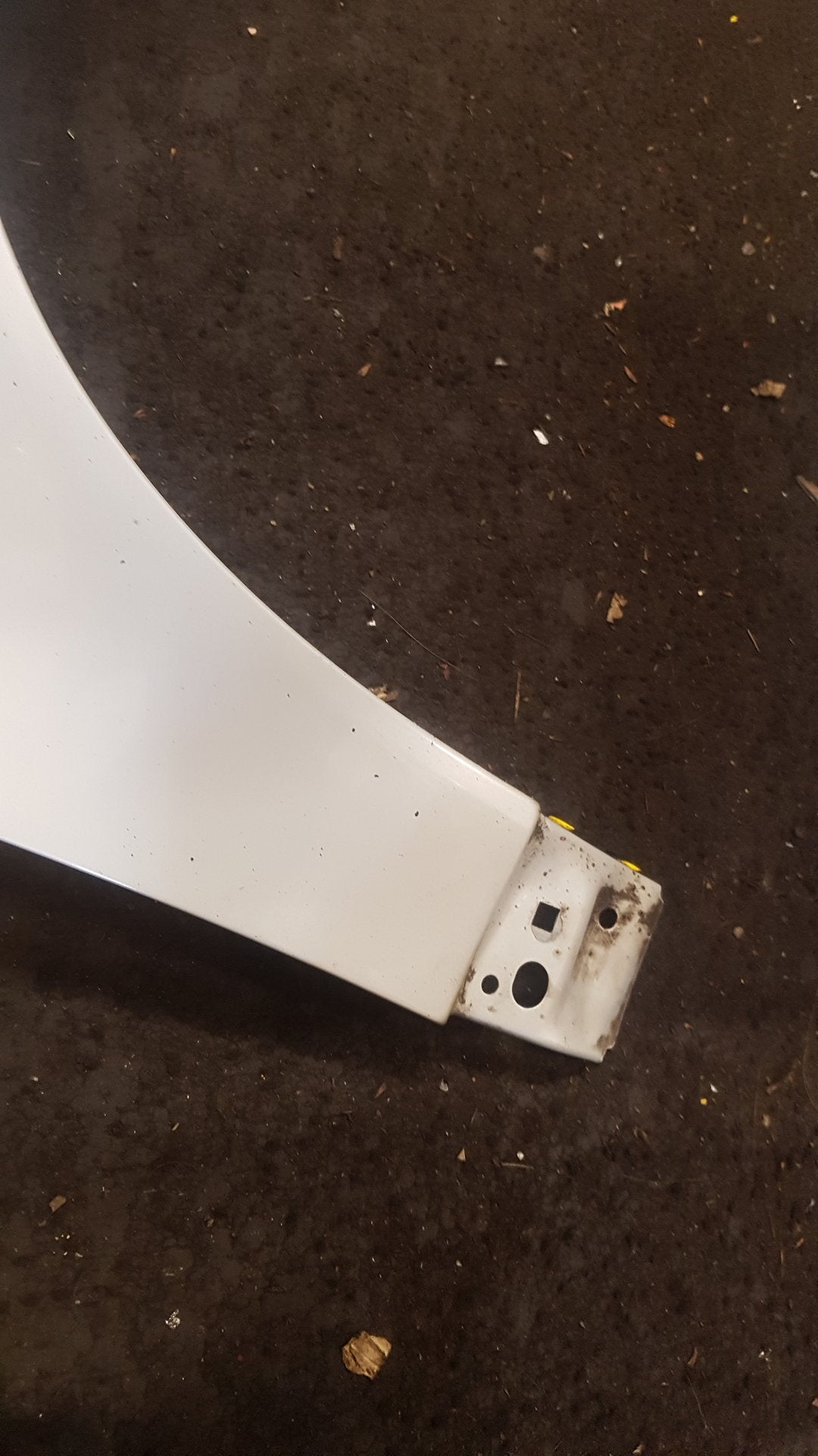2011 Volvo S40 II 544 Saloon Right Front Guard White 481 cosmic white metallic VRAC A