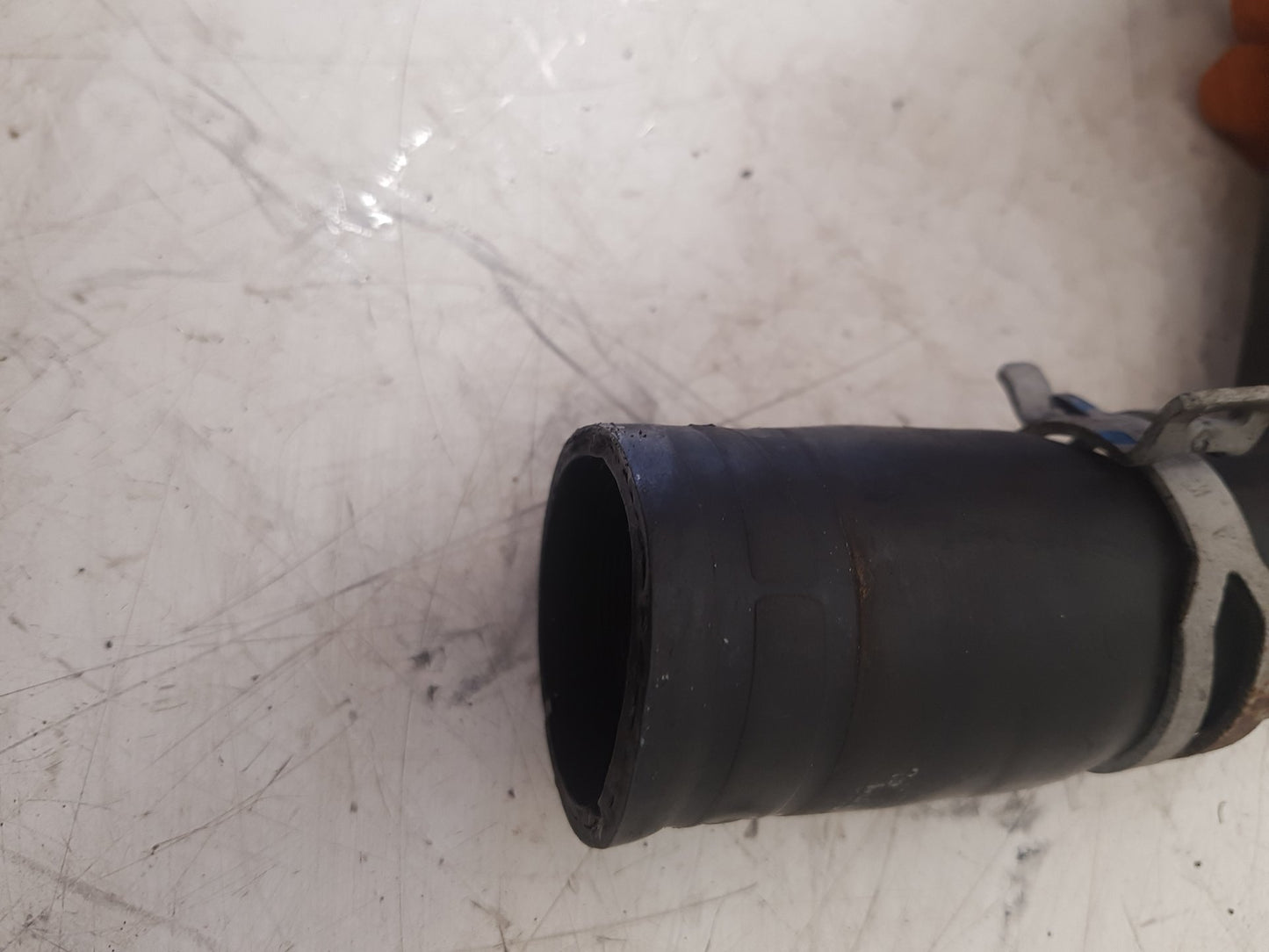 2006 - 2012 Volvo C30  Hatchback RADIATOR HOSE 30725839