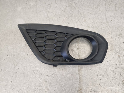 2010 - 2012 Volvo C30  Hatchback FOG LIGHT GRILL (RIGHT) 31298172