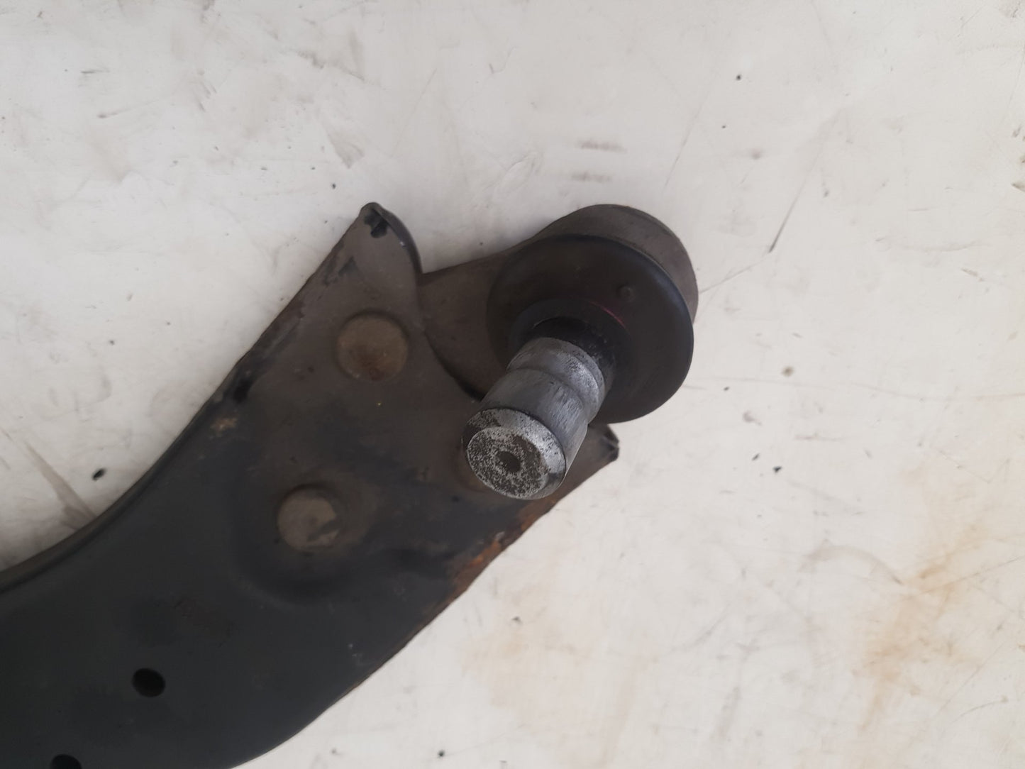 2015 - 2019 Volvo V40 Cross Country  Hatchback LOWER ARM/WISHBONE (PASSENGER SIDE) AV61 3A262 DA