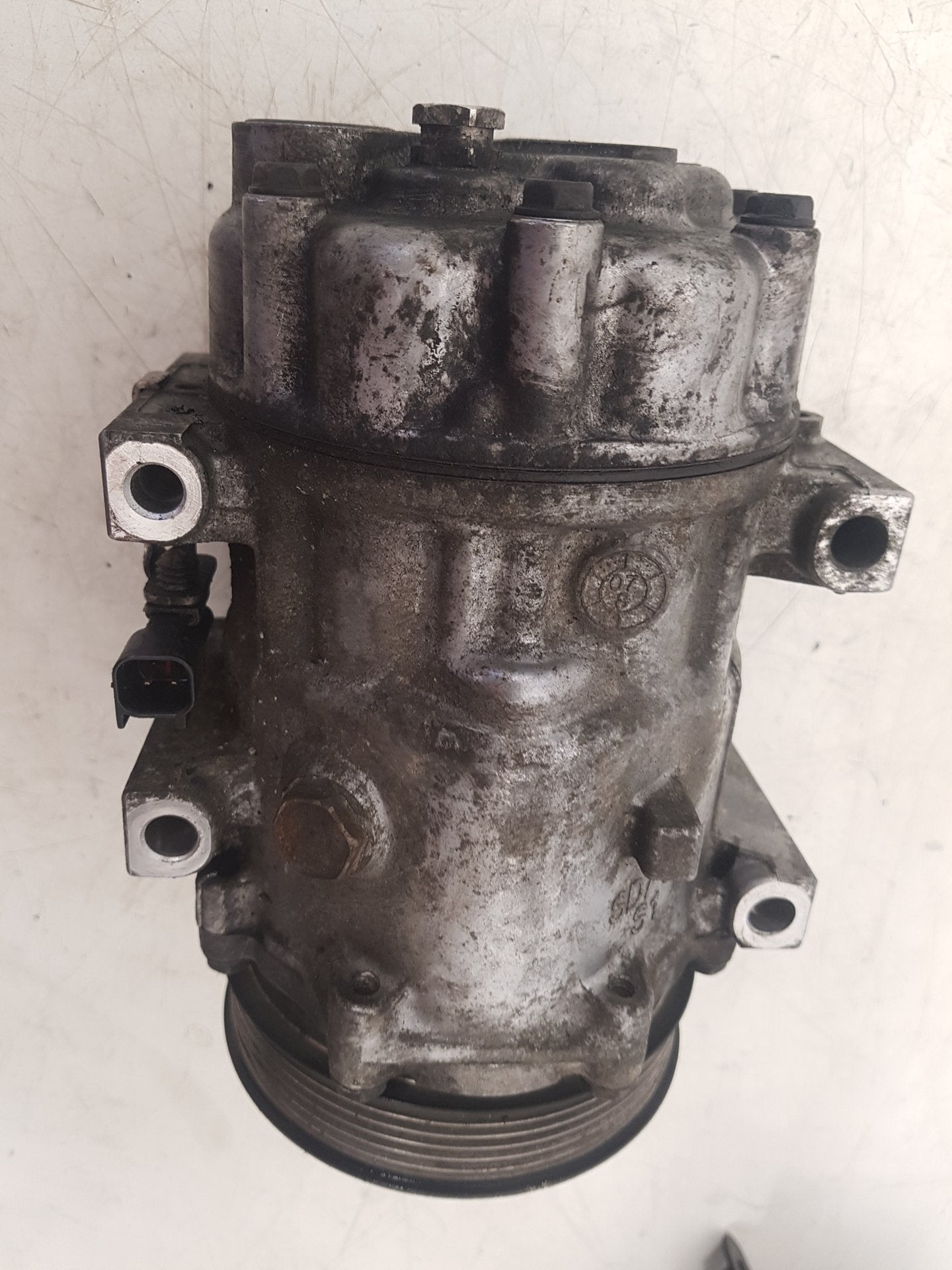 2006 - 2012 Volvo C30  Hatchback A/C Compressor 36000989