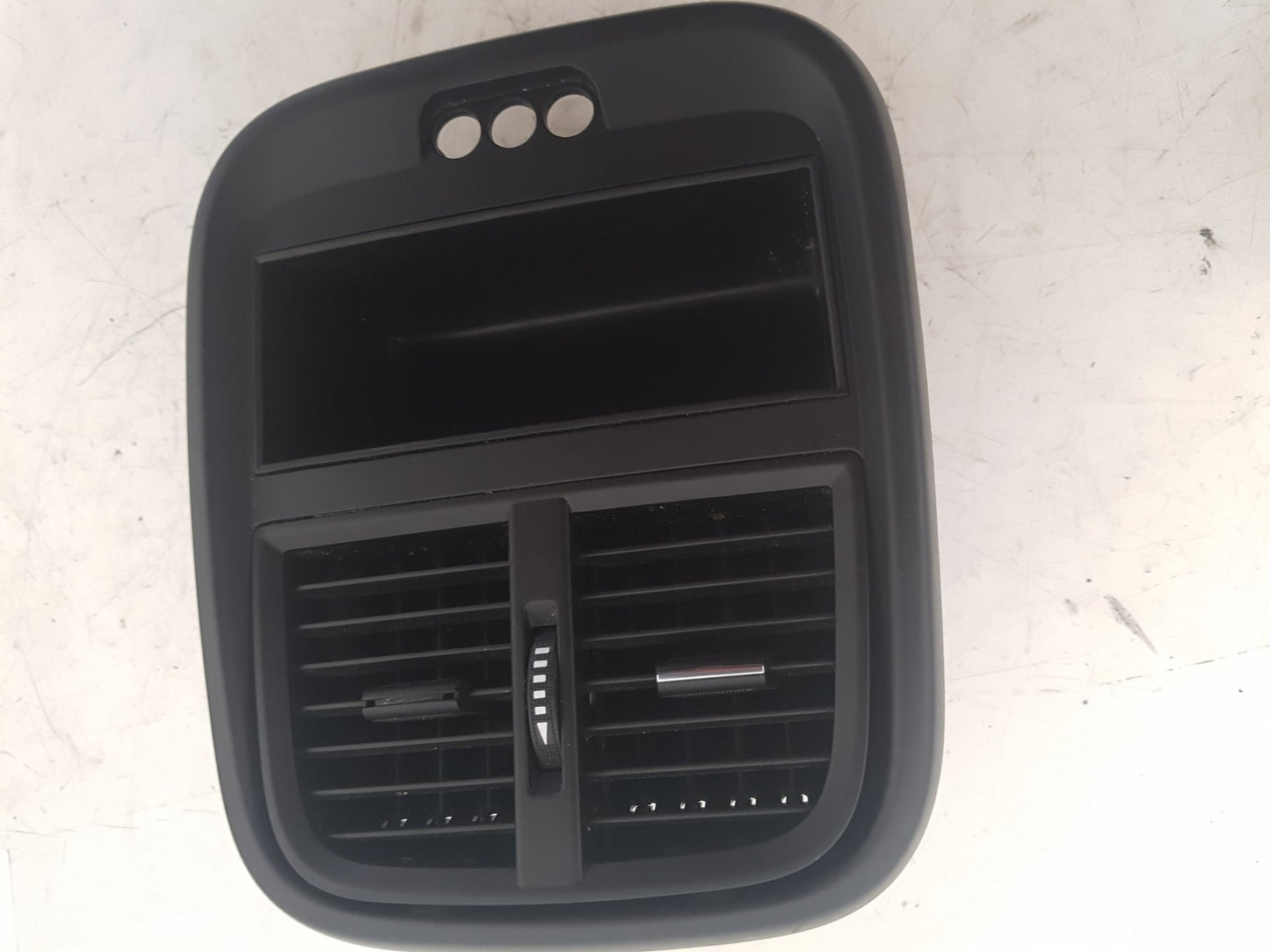 2010 - 2012 Saab 9-5  Saloon Dash Air Vent Centre 330188061