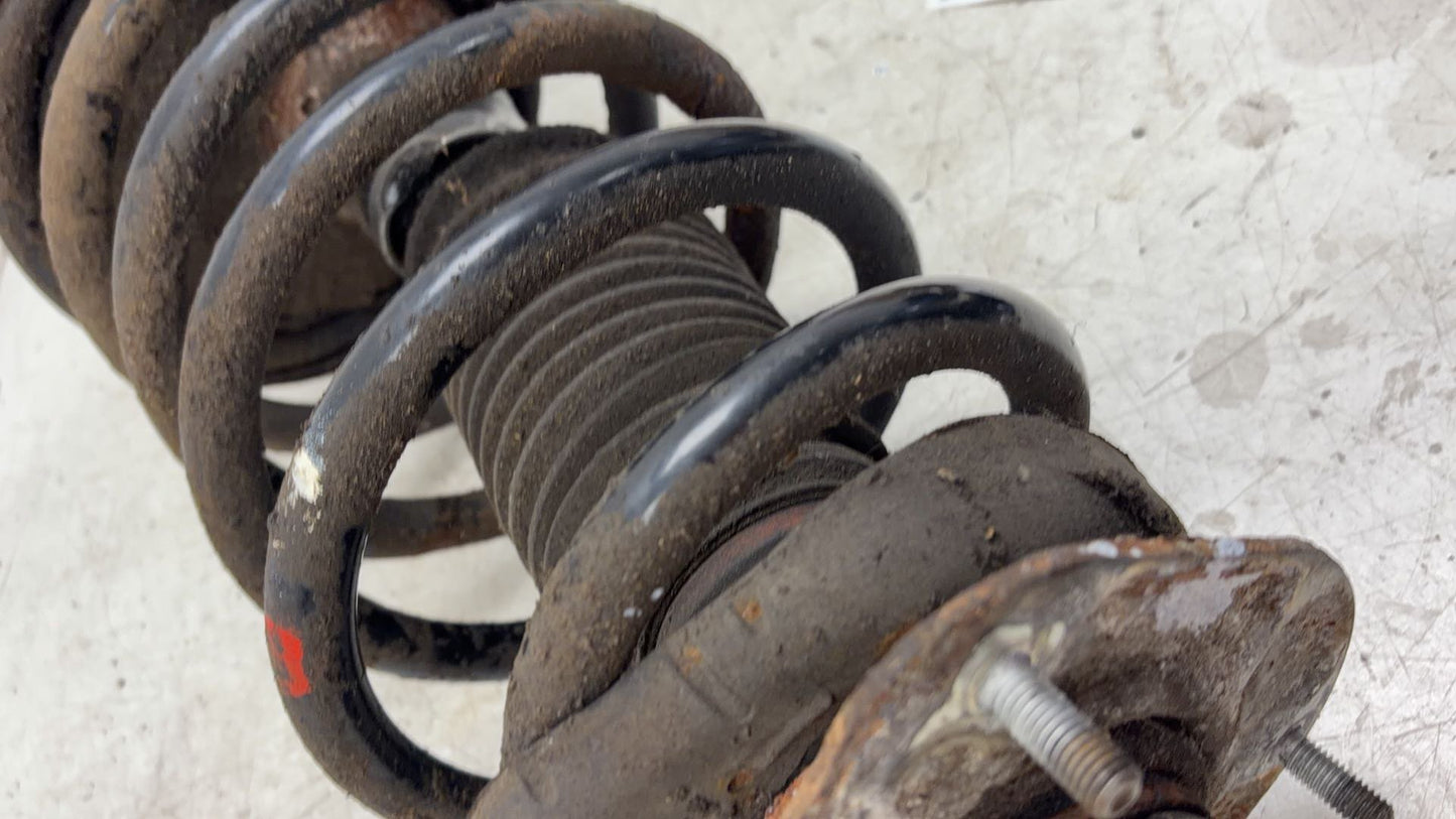 2007 - 2014 Volvo XC90  Estate COIL SPRING (FRONT PASSENGER SIDE)