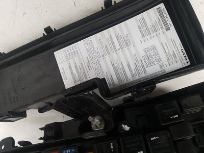 2005 - 2011 Volvo XC90   Engine Fuse Box 30679527