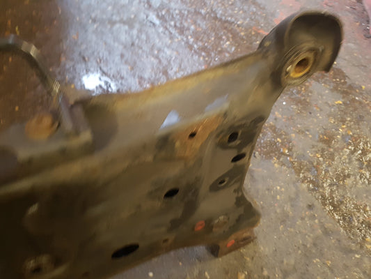 2013 - 2016 Volvo V40 III 525 Hatchback Front Subframe TO33A