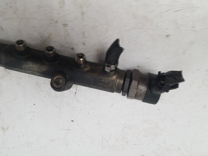2004 - 2007 Volvo XC70  Estate Injection Rail 0445215023