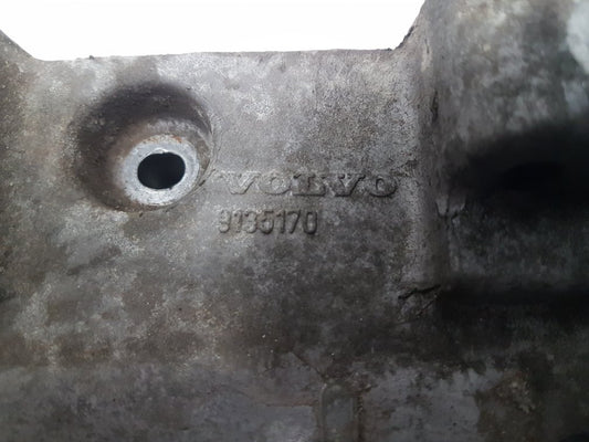 1994 - 1998 Volvo V70  Estate BRACKET HOLDER 9135170