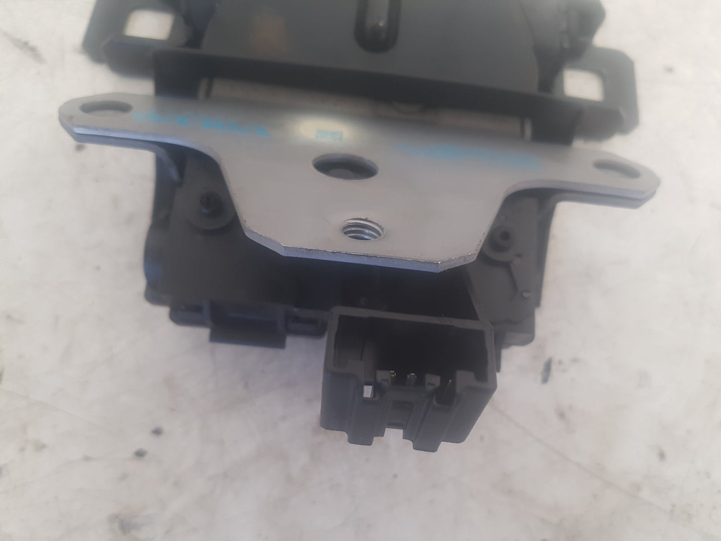 2011 Volvo S40 II 544 Bootlid Lock Actuator 31335045 VRAC Grade A