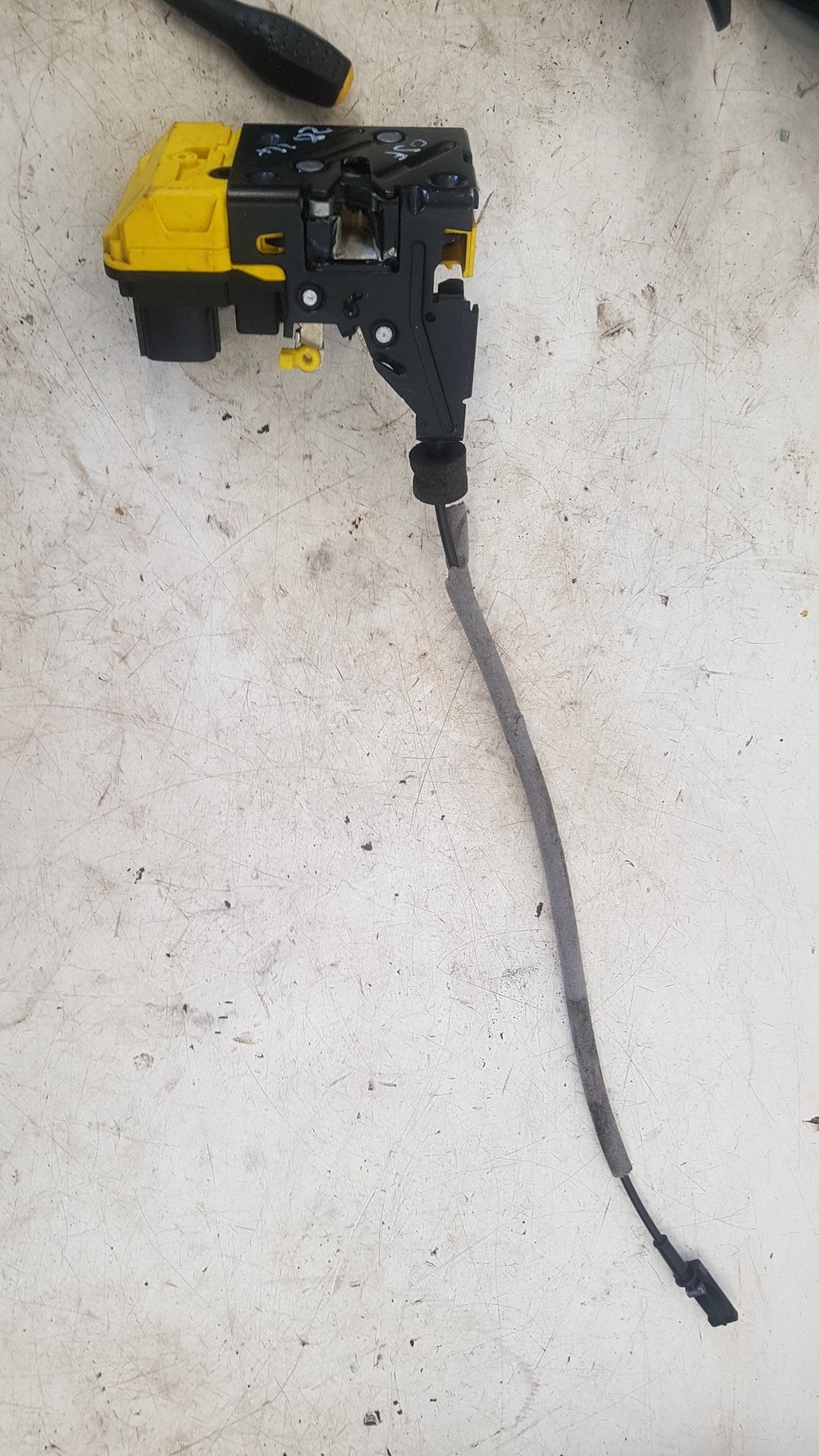 2006-2014 Volvo XC90 I 275 SUV Right Rear Door Front Lock Mechanism