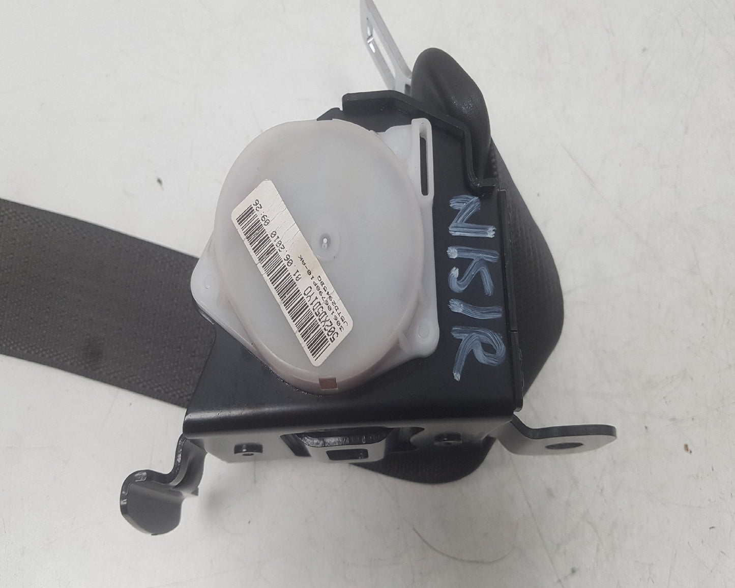 2010 - 2012 Saab 95  Saloon Right Rear Seat belt 13267147