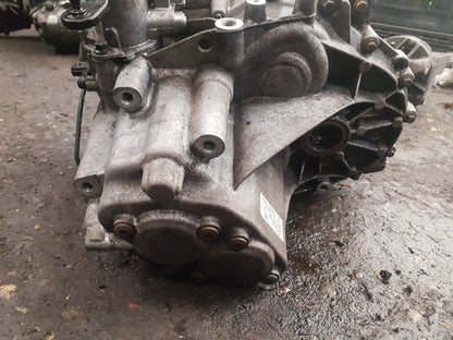 2013 - 2016 Volvo V40 III 525 Hatchback Manual Gearbox 1285218