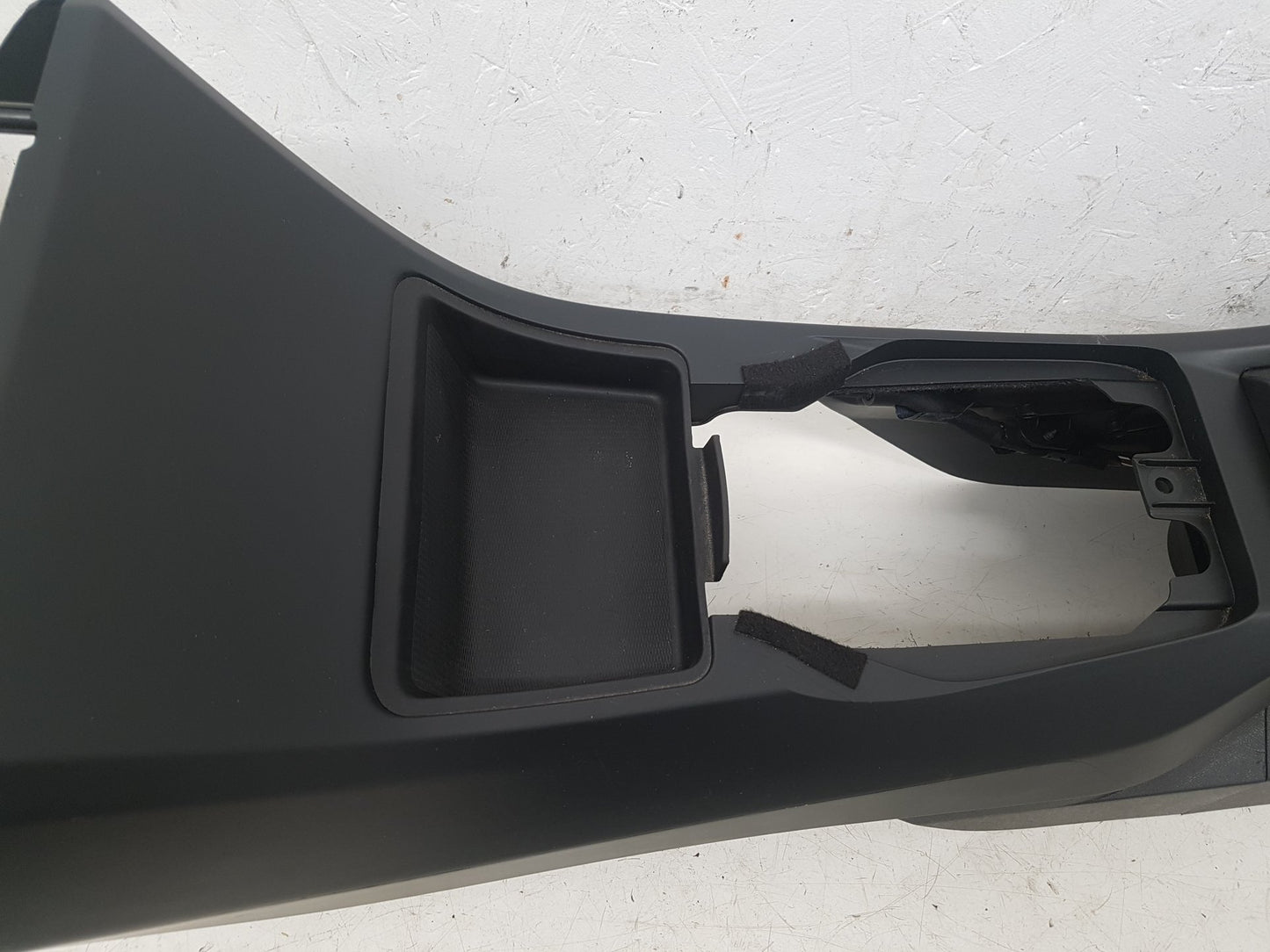 2012 - 2015 Volvo V40  Hatchback Centre Console 8632771
