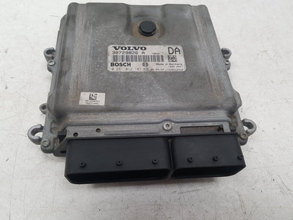 2005 - 2008 Volvo V70  Estate Engine ECU 30729826A