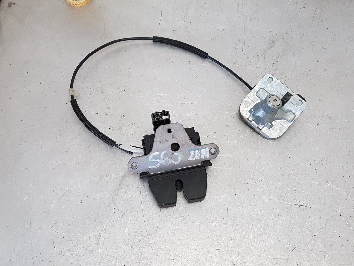 2010 - 2015 Volvo S60   Tailgate Lock Mechanism 31278384