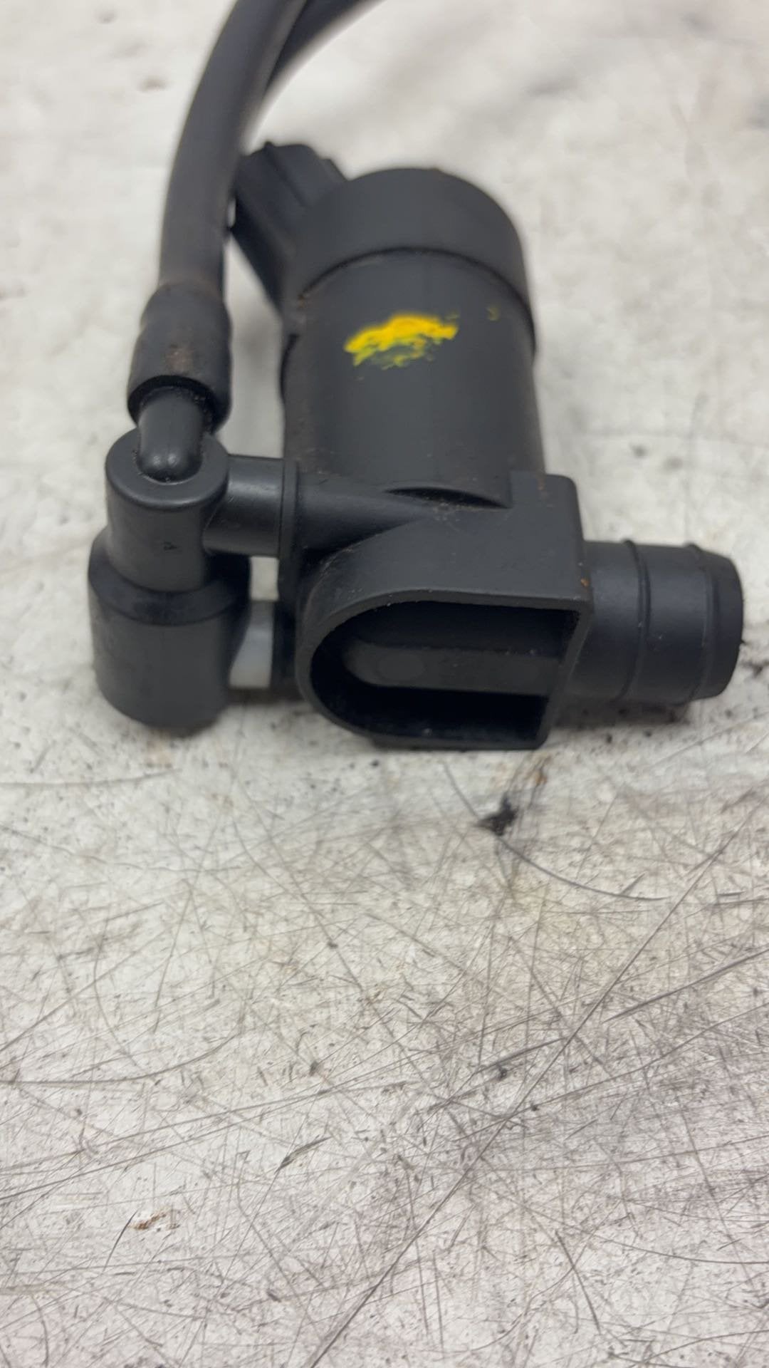 2004 - 2010 Volvo V50   Estate WASHER PUMP (WINDSCREEN)