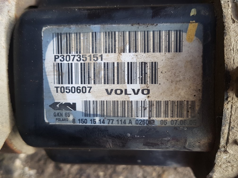 2000 - 2007 Volvo XC70  Estate Right Front Drive Axle 9445911