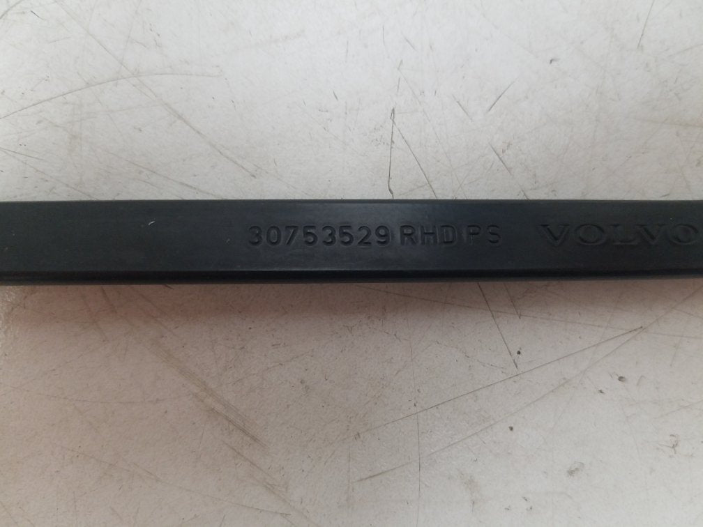 2009 - 2013 Volvo XC60  Estate Left Front Wiper Arm 30753529