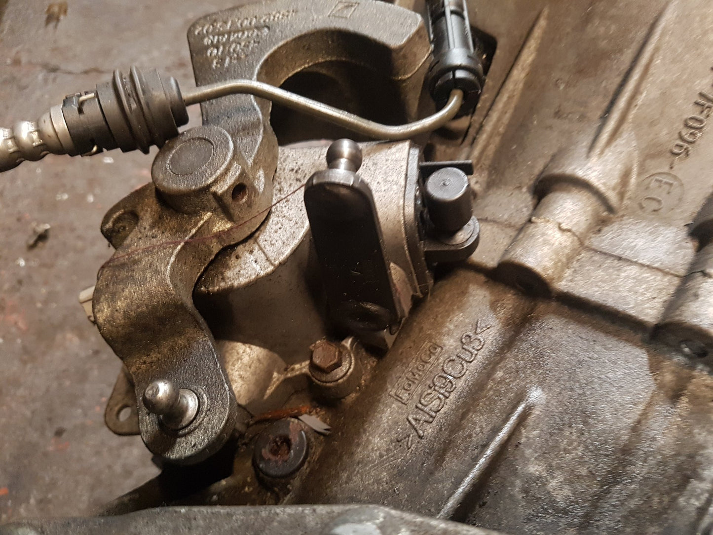 2010 - 2012 Volvo V50   Estate Manual Gearbox 8G9R 7002 PC