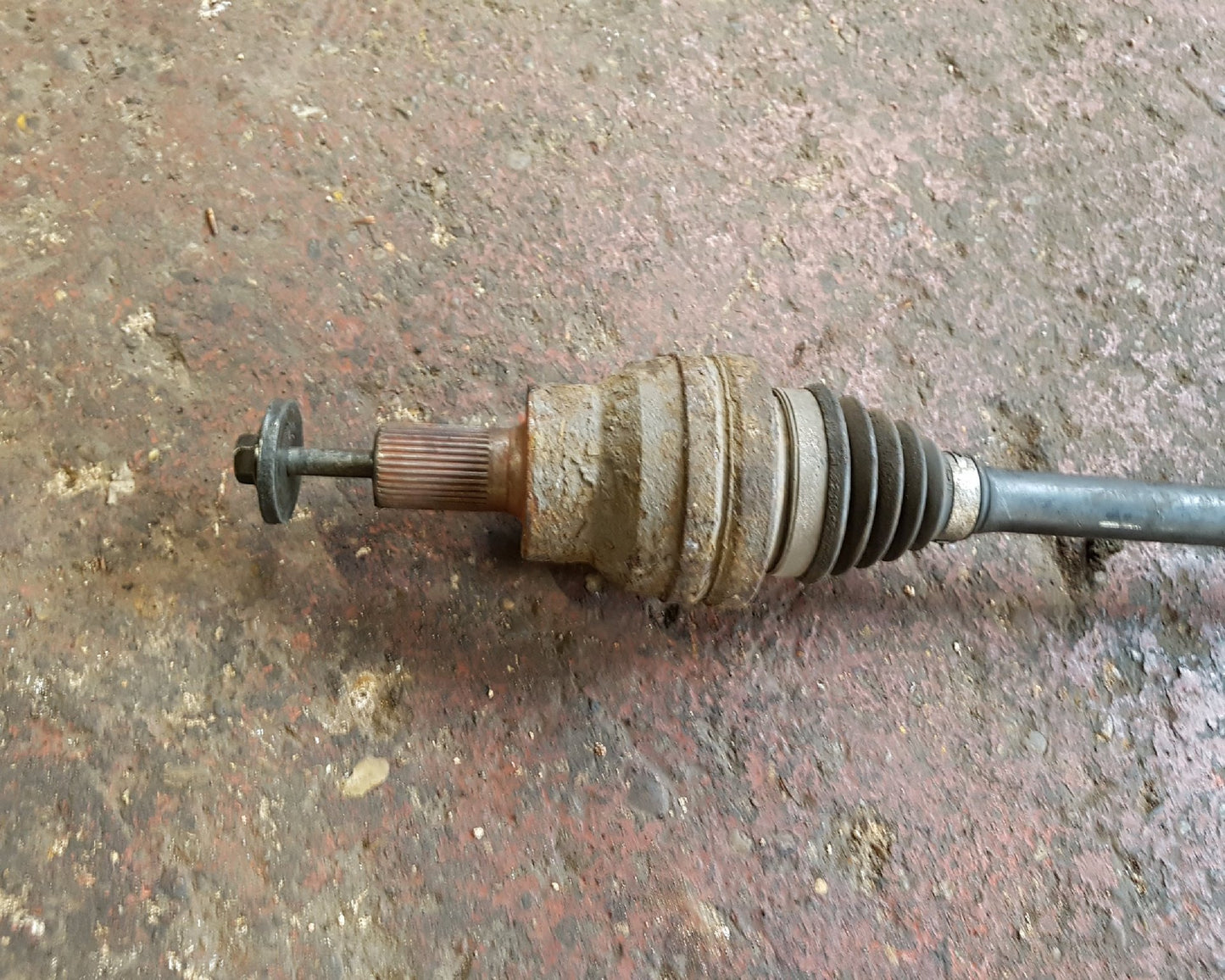 2003 - 2007 Volvo V70  Estate Left Rear Drive Axle 30735647