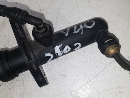 2001 - 2004 Volvo V40  Estate Clutch Master Cylinder 30611705
