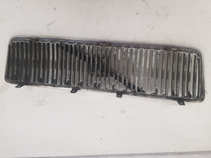1998 - 2002 Volvo S80   FRONT GRILL 9484081