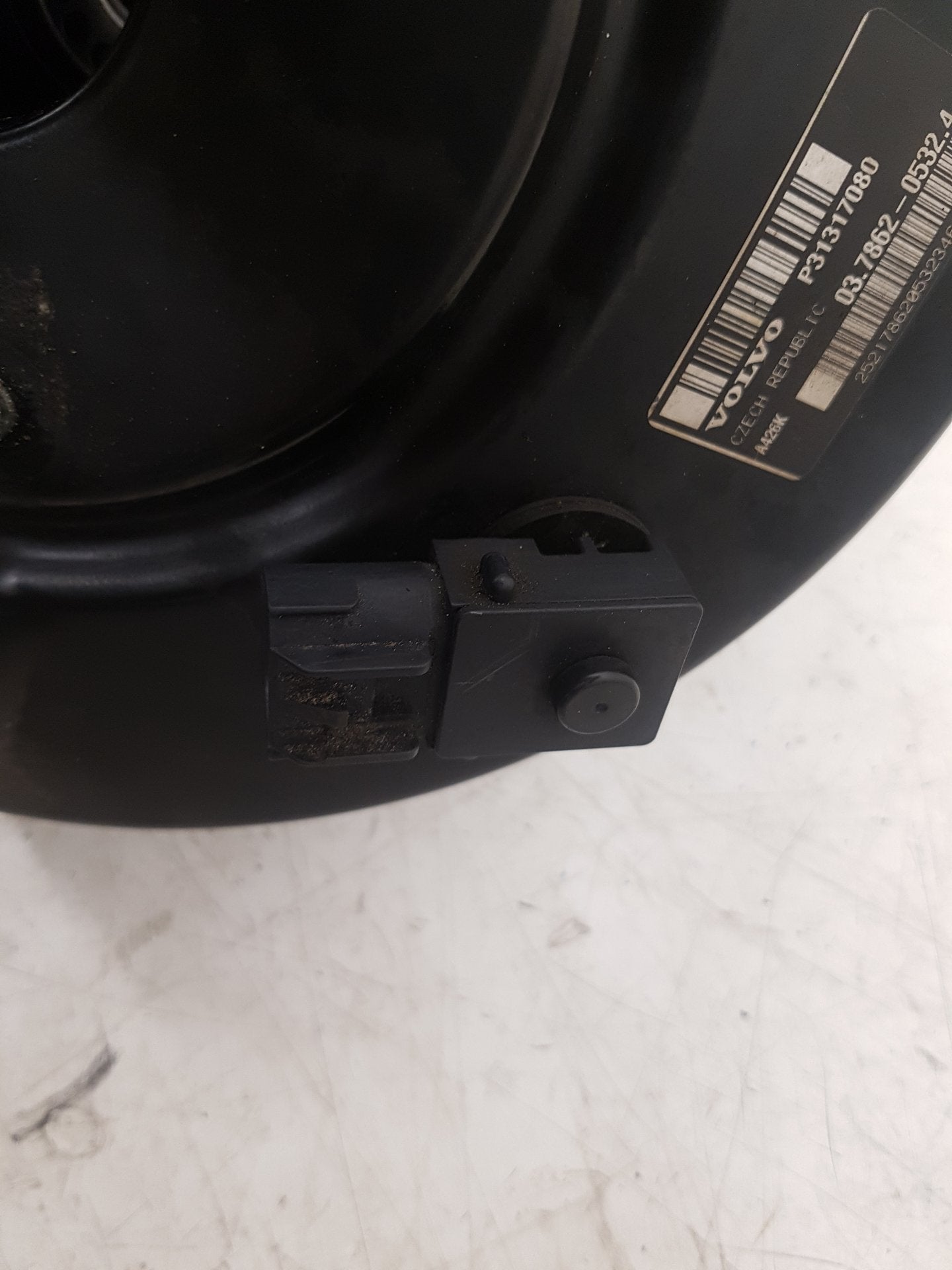 2013 - 2016 Volvo V40 III 525 Hatchback Brake Booster 31317080