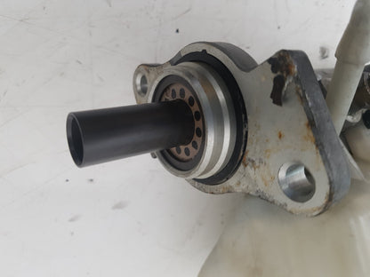 2002 - 2006 Volvo XC90  Estate Brake Master Cylinder 8646008