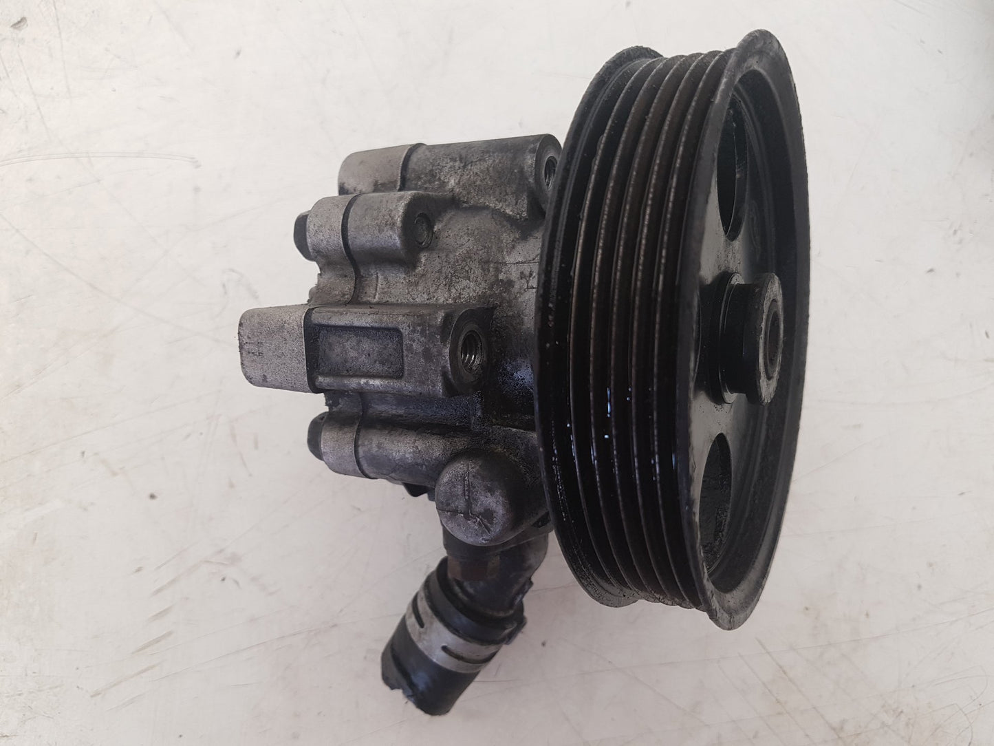 2010 - 2012 Saab 9-5  Saloon Power Steering Pump 55563329