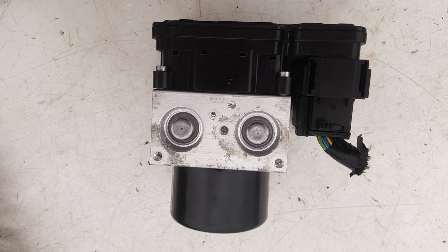 2008 - 2017 Volvo XC60 I 156 SUV ABS Pump/Modulator 31329137
