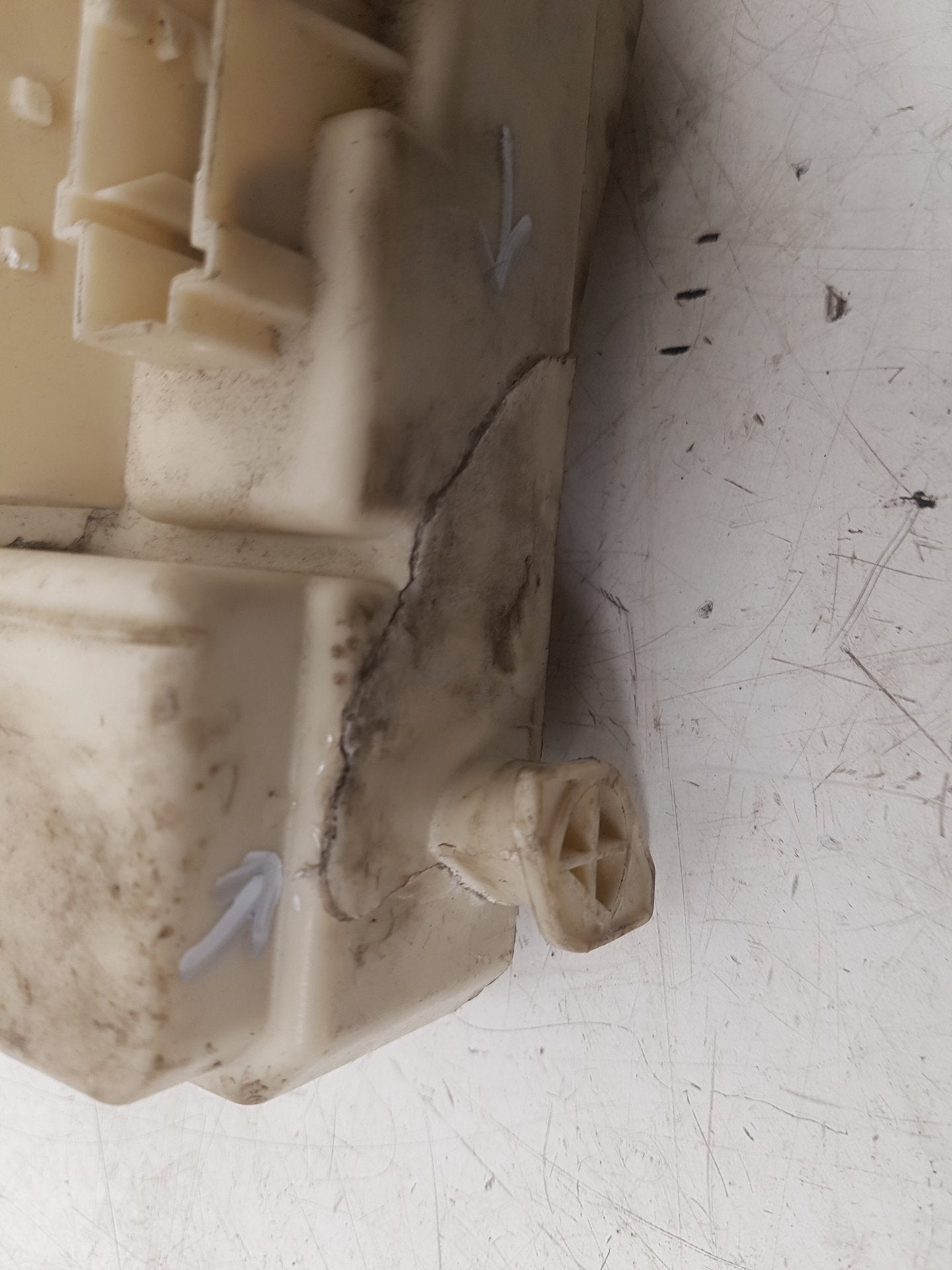 2006 - 2010 Volvo C70   CENTRAL ELECTRONIC MODULE (CEM) 31254903