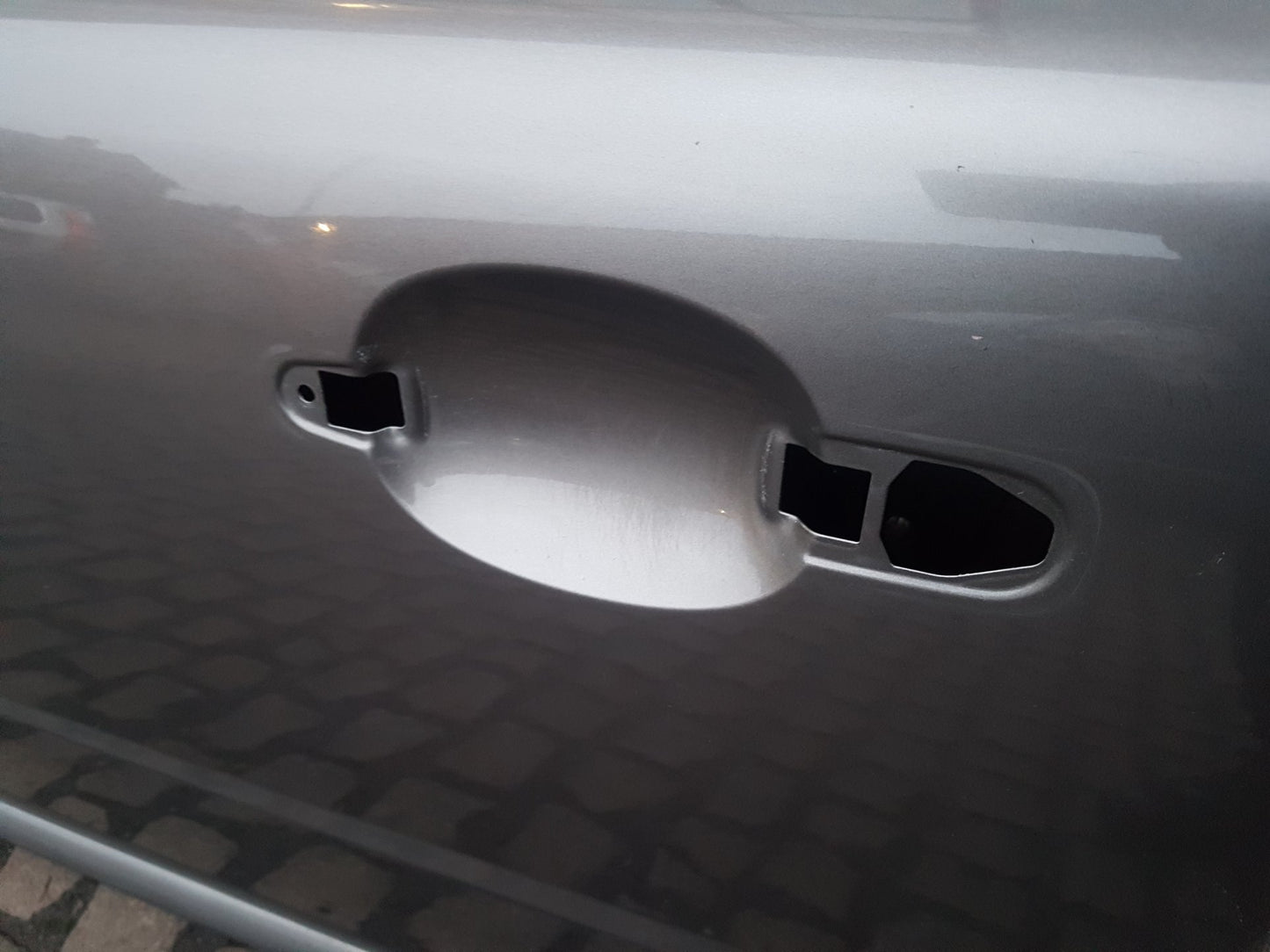 2008 - 2011 Volvo V70  Estate DOOR - BARE (FRONT PASSENGER SIDE)