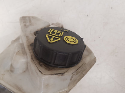 2012 Volvo S60  Saloon BRAKE FLUID RESERVOIR AND MASTER CYLINDER 36002450