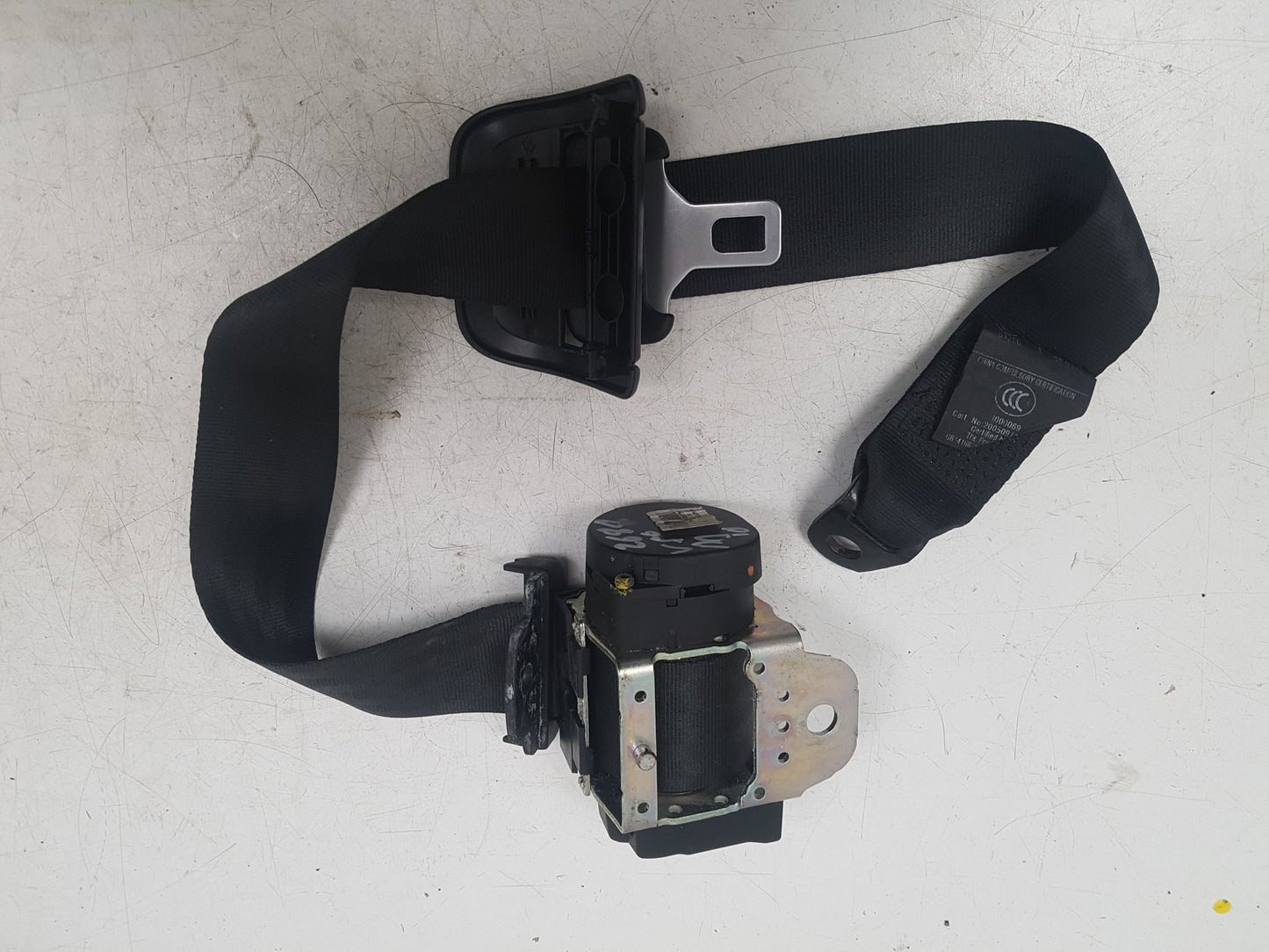 2007 - 2012 Volvo C70  Convertible SEAT BELT - MIDDLE REAR 8639555