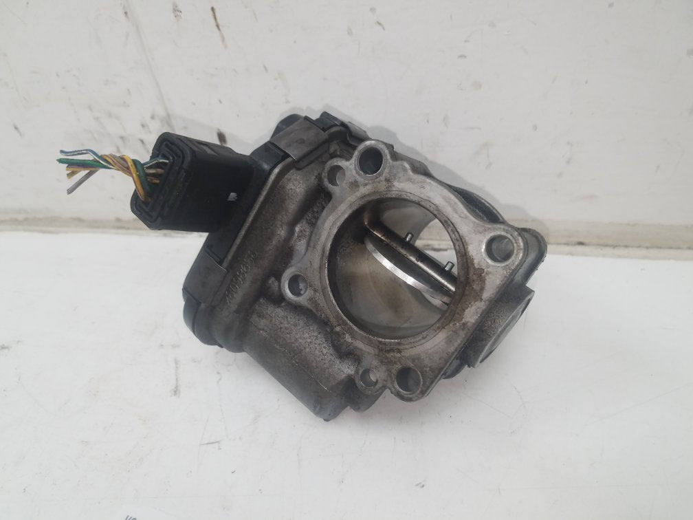 2012 - 2021 Volvo V40  Hatchback Throttle Body 28275019