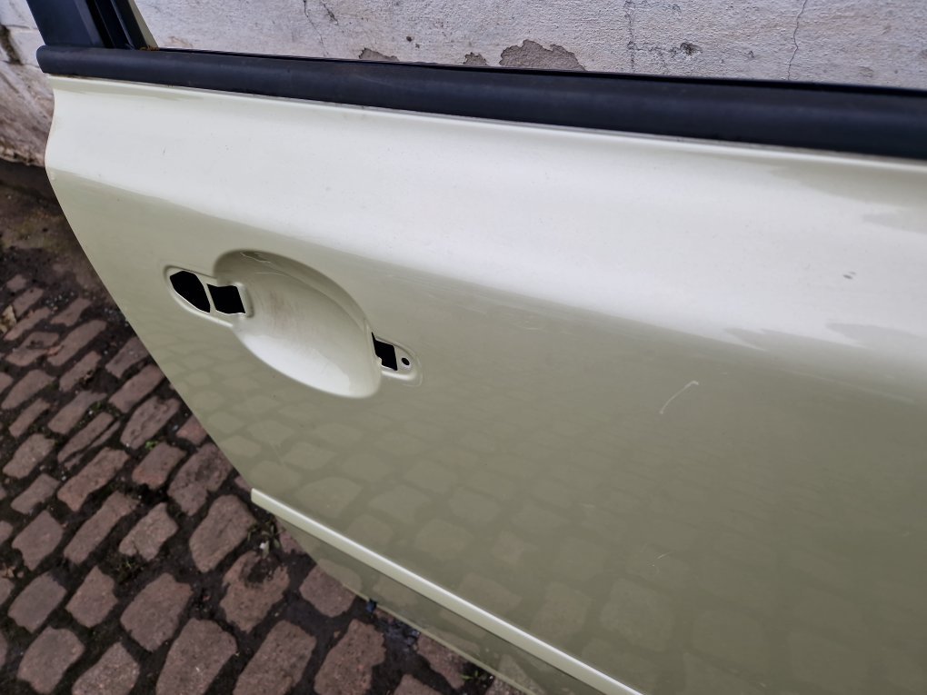 2004 - 2007 Volvo S40  Saloon DOOR - BARE (FRONT DRIVER SIDE) 31335444