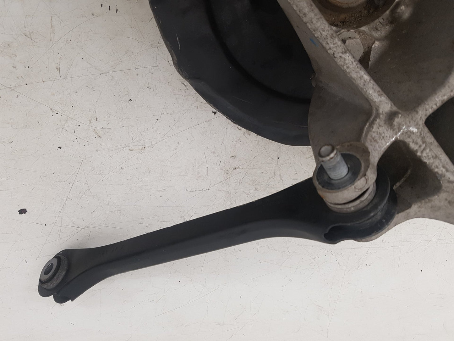 2019 - 2021 Volvo XC40 536 Estate Left Rear Hub Assembly 32246249