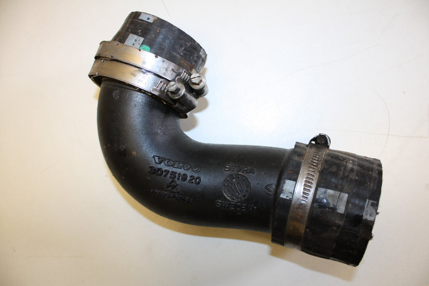 2009 - 2015 Volvo XC60  Estate Intercooler Pipe 30751920