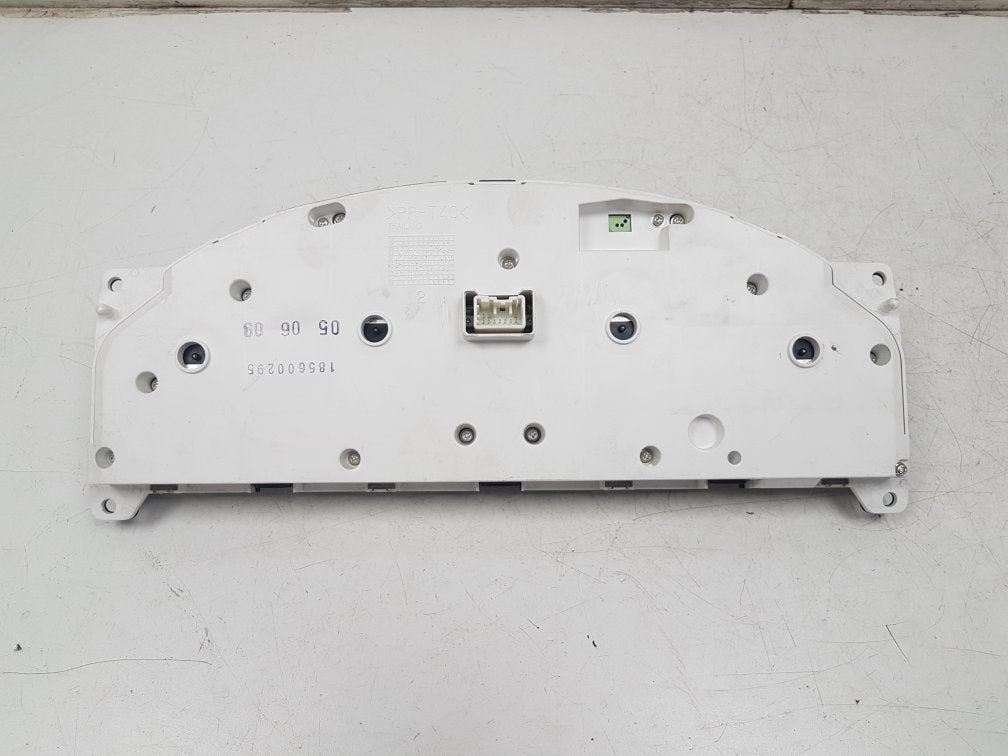 2006 - 2010 Volvo XC90  Estate Instrument Cluster 30746111