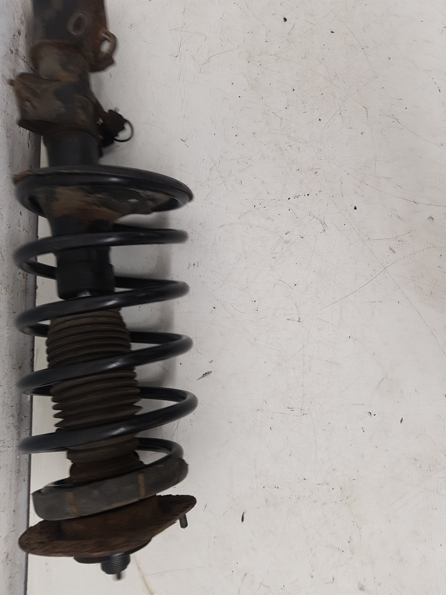 2000 - 2007 Volvo XC70  Estate Right Front Shock Absorber 554046