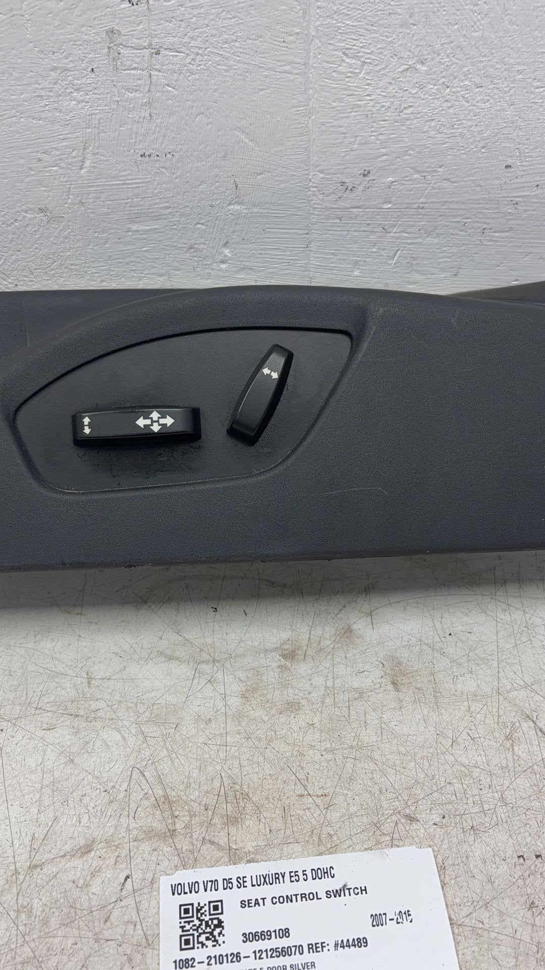 2008-2011 Volvo V70 Estate seat switch 30669108 - used genuine part, photo 1