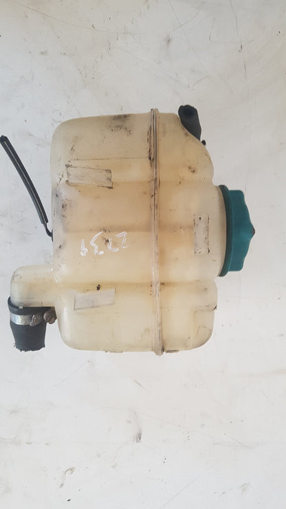 2002 - 2006 Volvo XC90  Estate Radiator Pressure Bottle 30723929