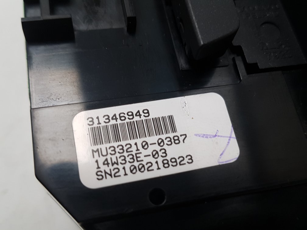 2012 - 2019 Volvo V40 Cross Country  Hatchback HEATER & RADIO CONTROL PANNEL 31346949