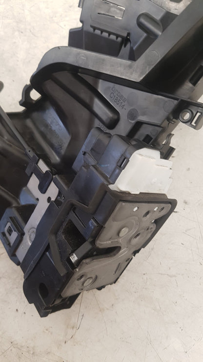 2015-2026 Volvo XC90 II 256 SUV Front Right Door Lock Mechanism 31349895