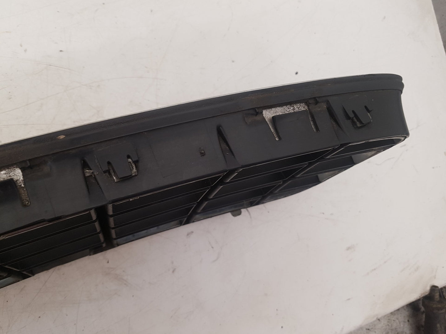 2003 - 2010 Volvo XC90  Estate FRONT GRILL 8620641