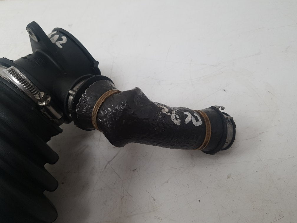 2010 - 2012 Volvo V50   Estate INTAKE HOSE AV61-6C784-AE