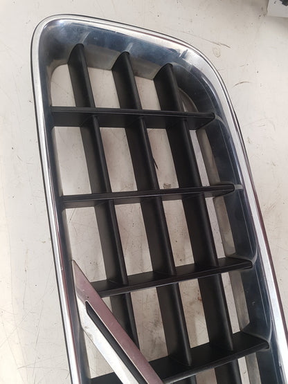 2002 - 2006 Volvo XC90  Estate FRONT GRILL 8620641