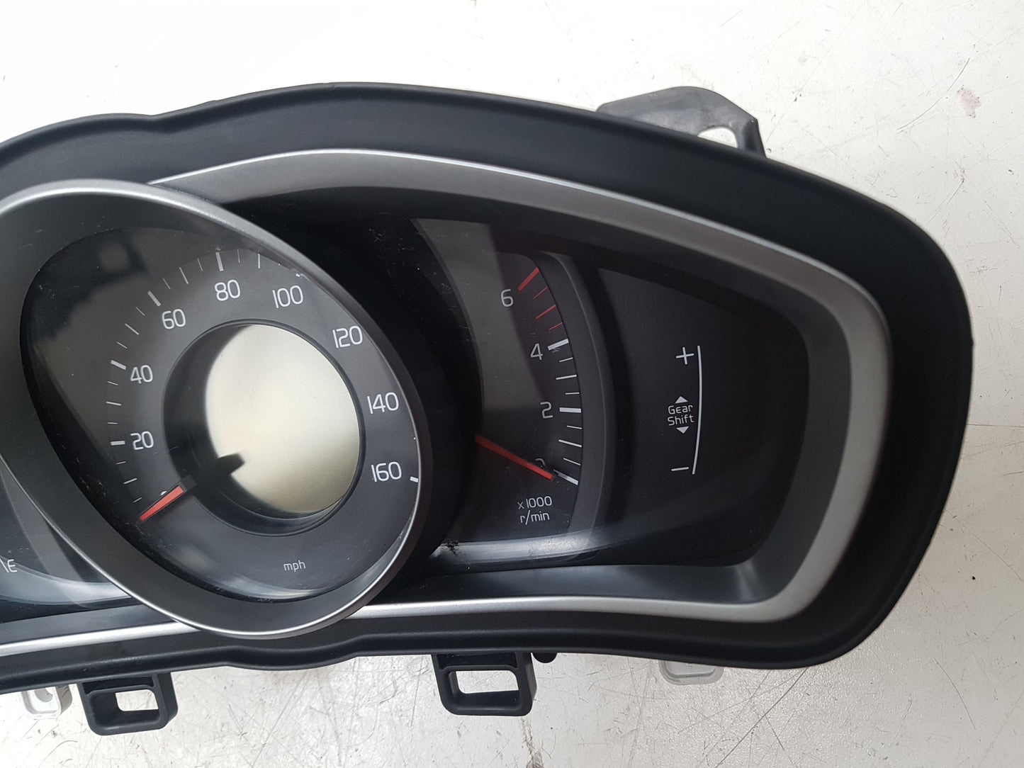 2013 - 2019 Volvo V40 III 525 Hatchback Instrument Cluster 31314484
